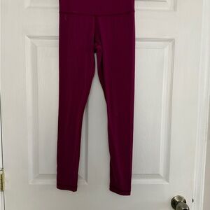TNA Atmosphere Butter Leggings in Raspberry